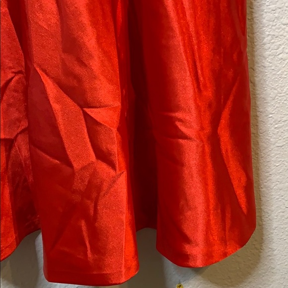 Light in the Box Satiny Cocktail Dress - Picture 4 of 8